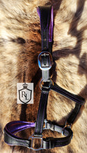 Load image into Gallery viewer, Padded halter with heart noseband