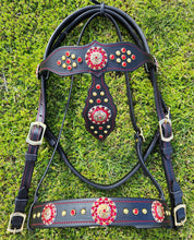 Load image into Gallery viewer, Royal Drop Pendant bit bridle