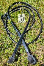 Load image into Gallery viewer, Stitched & lined english style loop reins