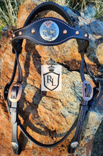 Load image into Gallery viewer, Skulls & Roses bit bridle set