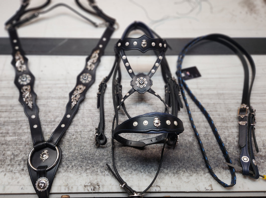 Black/navy padded baroque bridle set