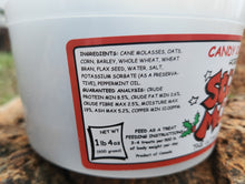 Load image into Gallery viewer, Candy Cane 🍬 Stud muffins
